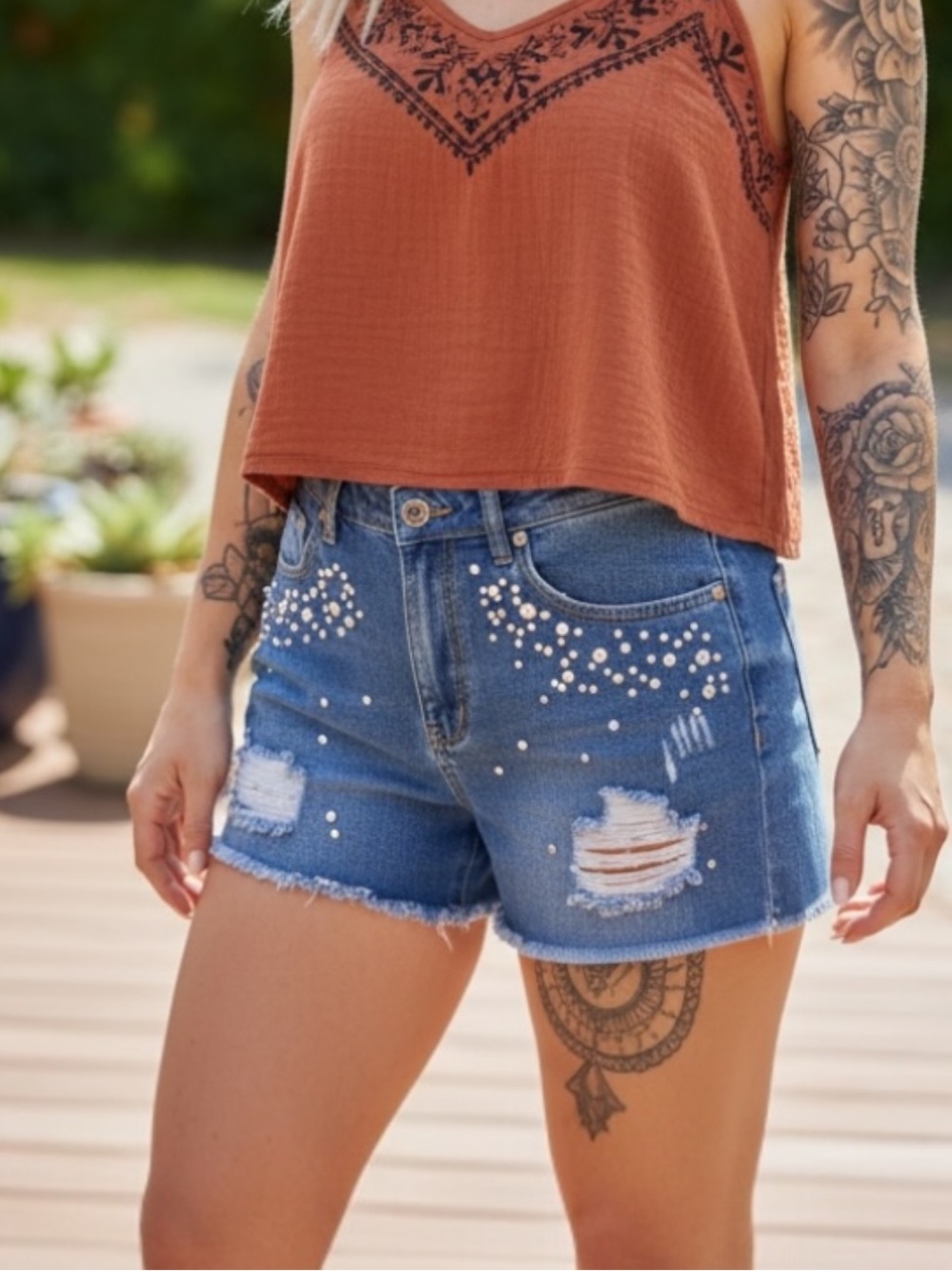 Denim Blvd Rhinestone Studded Embellished Distressed Festival Jean Shorts Medium - Picture 15 of 16